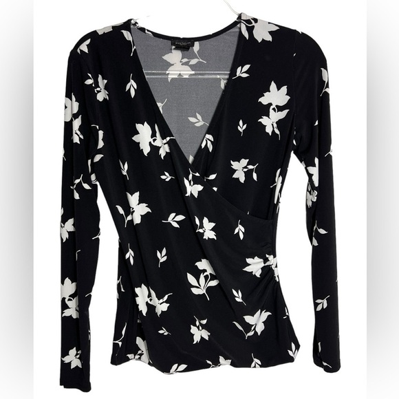 Ann Taylor Stretchy Factory Top Womens Faux Wrap Floral Knit Top Black Size S - Picture 1 of 6